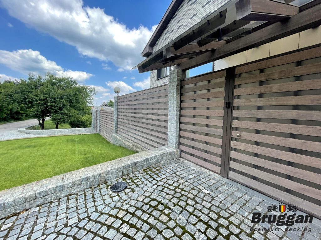 Composite Decking Boards for Fences, Gates, and Canopies: How to Choose the Right One?