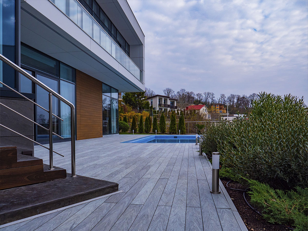 Five benefits of using composite decking for your home